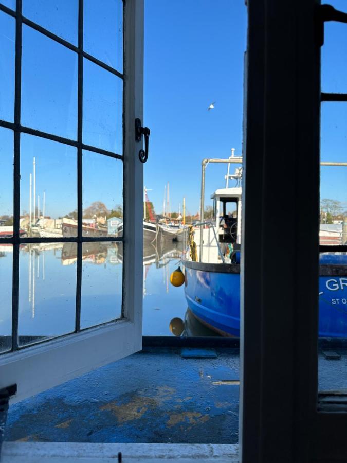 Toosey Lass - St Osyth Creek Saint Osyth Екстер'єр фото